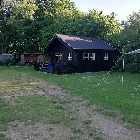 Hjemstavnsgardens & Parque de Campismo 3*